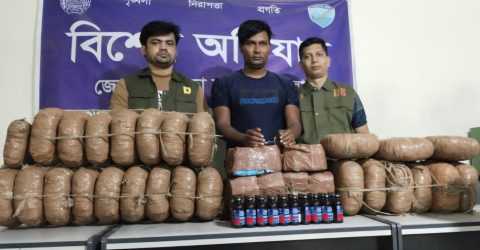 কুমিল্লা ডিবি পুলিশের বিশেষ অভিযানে   ৫১কেজি গাঁজা ও ১৮০ বোতল ফেন্সিডিল সহ ০১ জন আসামী গ্রেফতার।