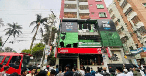 কুমিল্লা নগরীর অশোকতলায় বহুতল  ভবনে অগ্নিসংযোগ।