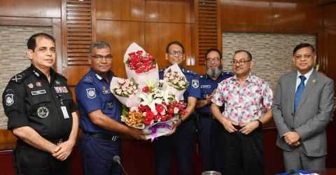 অবসরে যাচ্ছেন অতিরিক্ত আইজি মোঃ মতিউর রহমান শেখ।