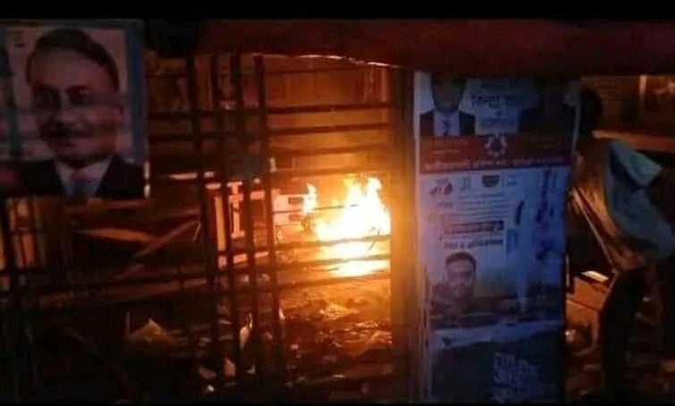 ‎কুমিল্লায় বিএনপির পার্টি অফিসে ভাঙচুর ও অগ্নিসংযোগ