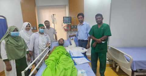 কুমিল্লায় বিচ্ছিন্ন হাত জোড়া লাগিয়ে নতুন ইতিহাস রচনা করলেন চিকিৎসকরা