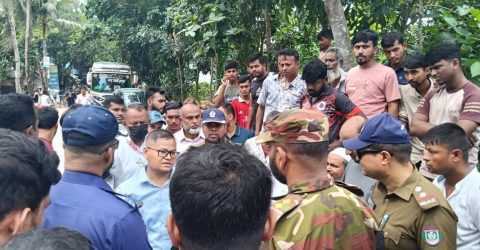 চৌদ্দগ্রামে রেলওয়ের জায়গা উদ্ধারে অভিযান, জনরোষের মুখে পিছু হটলো কর্তৃপক্ষ