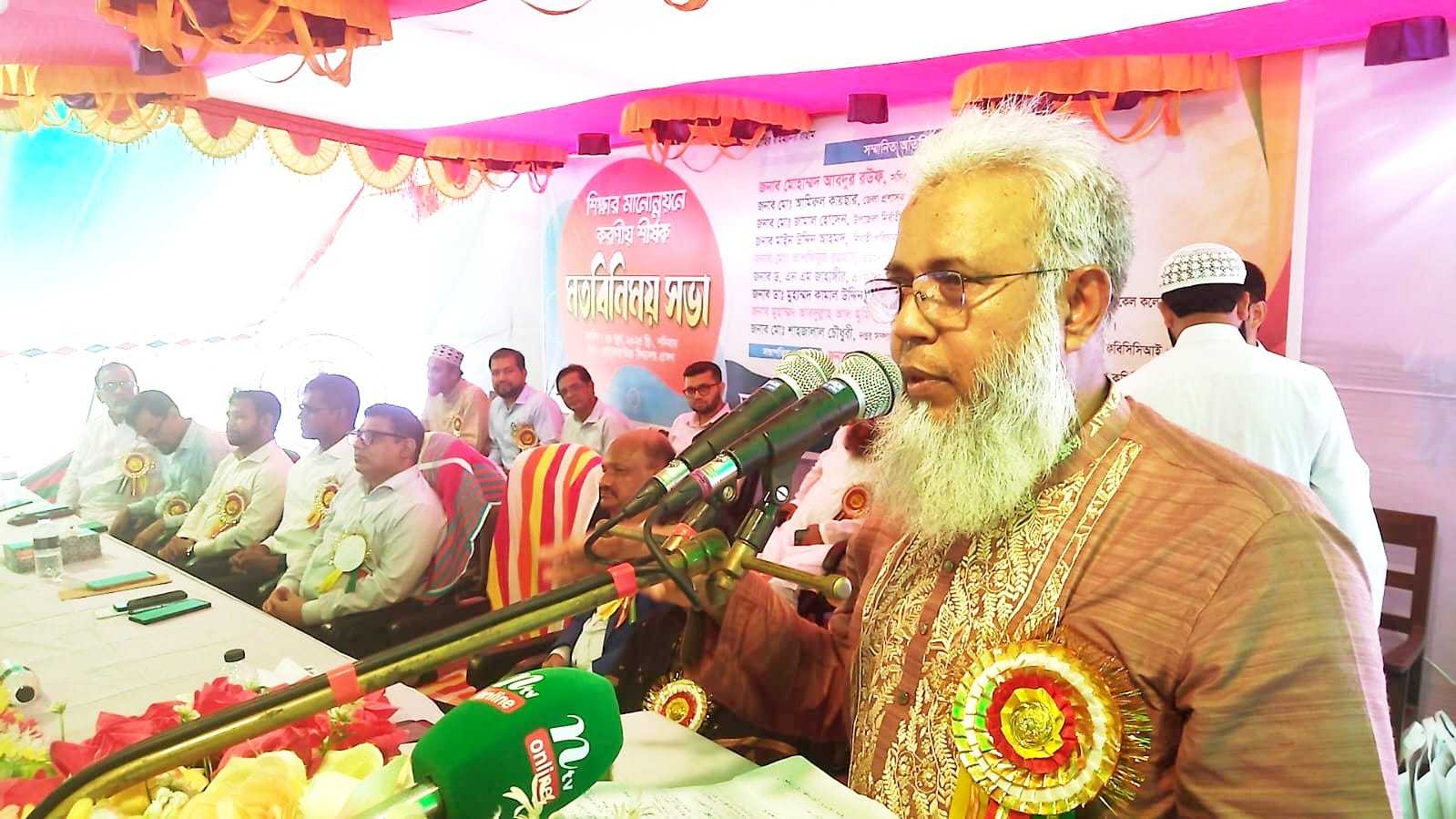 শিক্ষক-শিক্ষার্থী ও অভিভাবকদের সমন্বিত প্রচেষ্টায় উন্নত হবে শিক্ষার মান : চৌদ্দগ্রামে সেতু সচিব